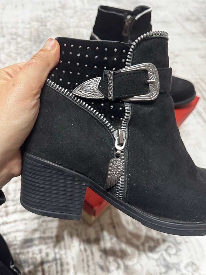 Siyah Süet Tokalı Topuklu Bot - Görsel 2