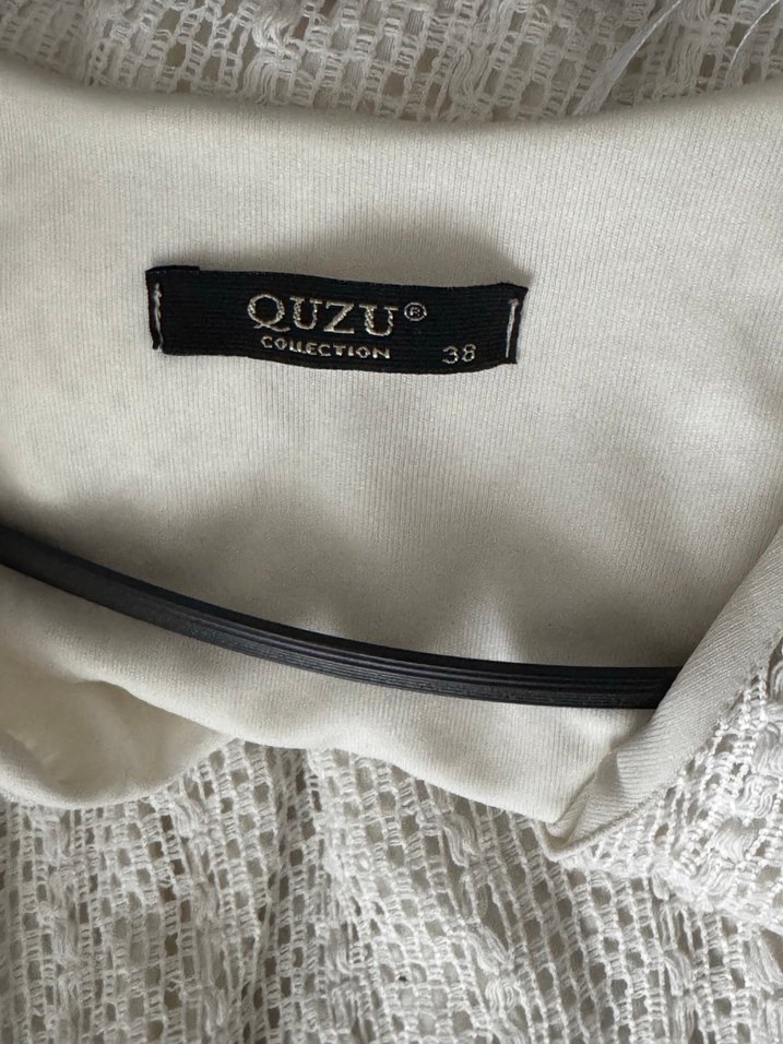 V Yaka Dantel Detaylı Midi Elbise - Görsel 2