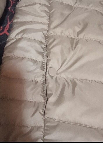 Sıfır etiketli şişme mont