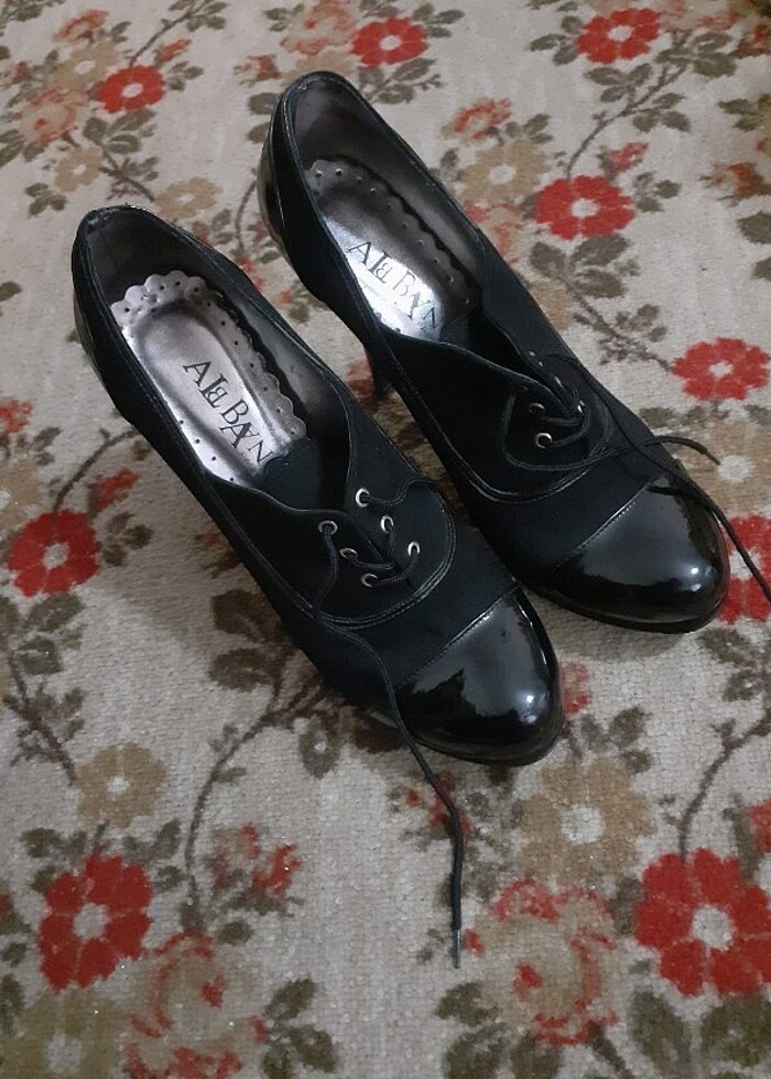 Topuklu ayakkabı - Görsel 2