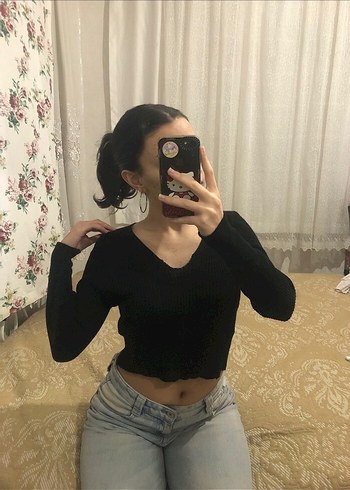Siyah V Yaka Uzun Kollu Crop Top kazak