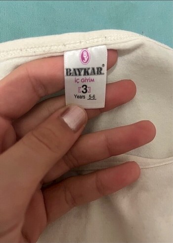 Bershka Beyaz İnce Askılı Pamuklu Kadın Atlet taşlı vücuda oturan