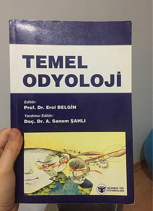 Temel odyoloji kitabı çok iyi durumda!