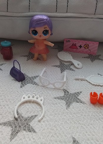 Mor Saçlı Dantel Elbiseli Bebek ve Aksesuarları L.O.L