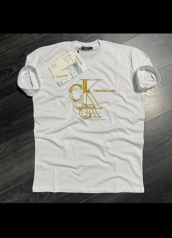 Calvin Klein Tişört