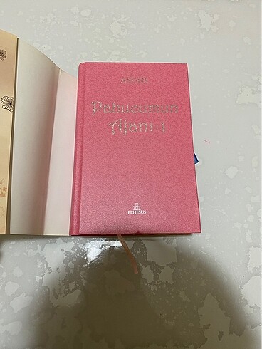 Beden Pabucumun ajanı iki kitap ciltli
