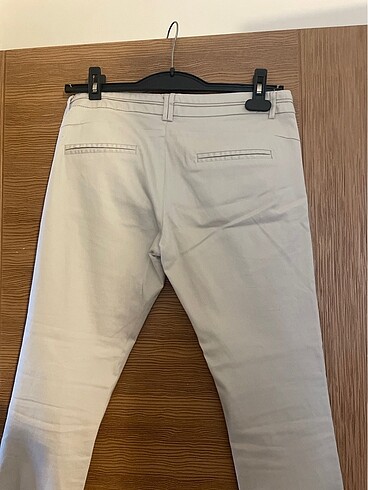 40 Beden ten rengi Renk Bershka pantolon