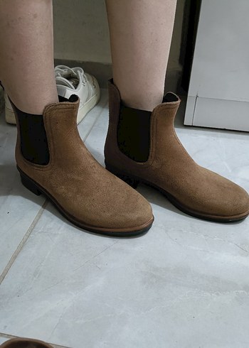 Zara Kahverengi Süet Topuklu Kadın Bot