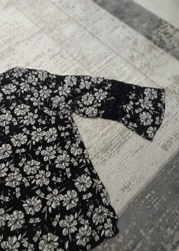 Düğmeli Siyah Çiçek Desenli Straplez Hamile Gömleği - Görsel 2