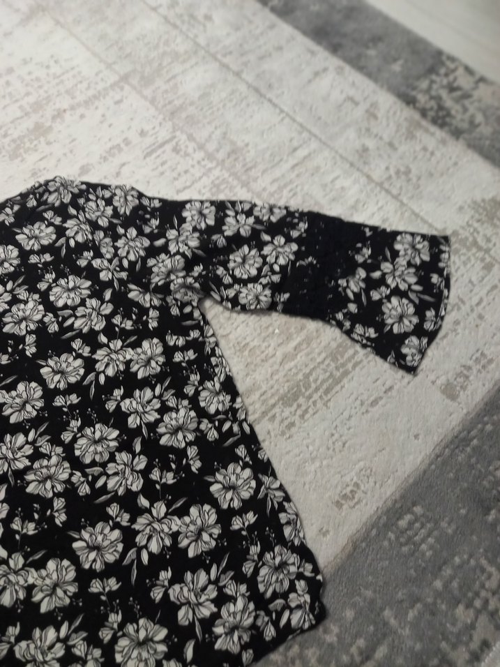 Düğmeli Siyah Çiçek Desenli Straplez Hamile Gömleği - Görsel 2