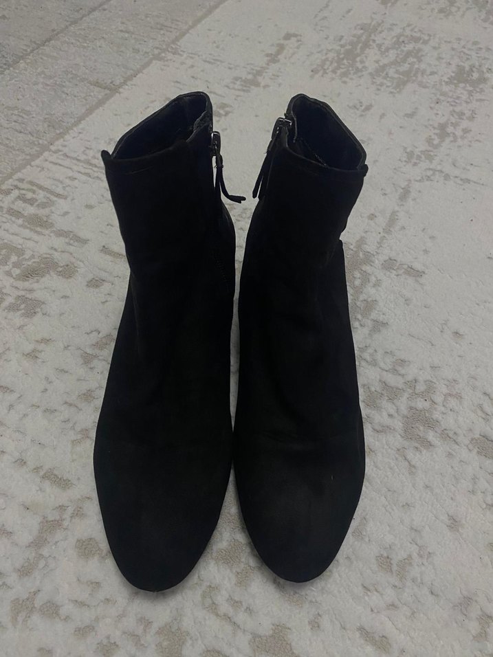 Siyah Süet Kadın Bot - Görsel 2