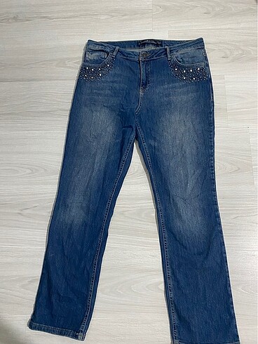 LCW taşlı jean