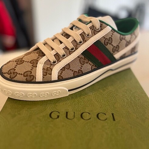 Gucci????
