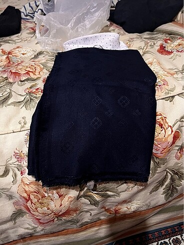 Şal unisex pamuklu hediye gelmiştir