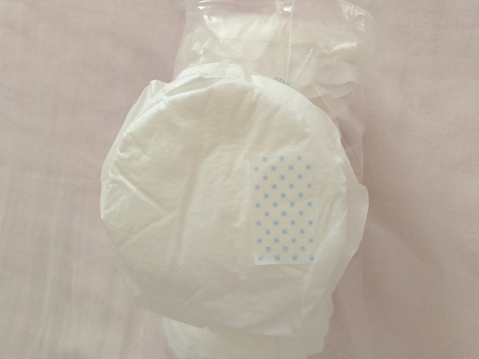 Beyaz Göğüs Pedi - Görsel 2