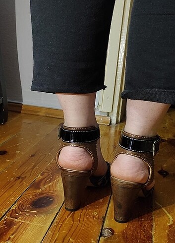 Leopar orjinal deri topuklu ayakkabı - Görsel 8