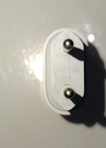 Beyaz Telefon Şarj Adaptörü - Görsel 2