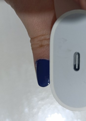 Beyaz Telefon Şarj Adaptörü - Görsel 3