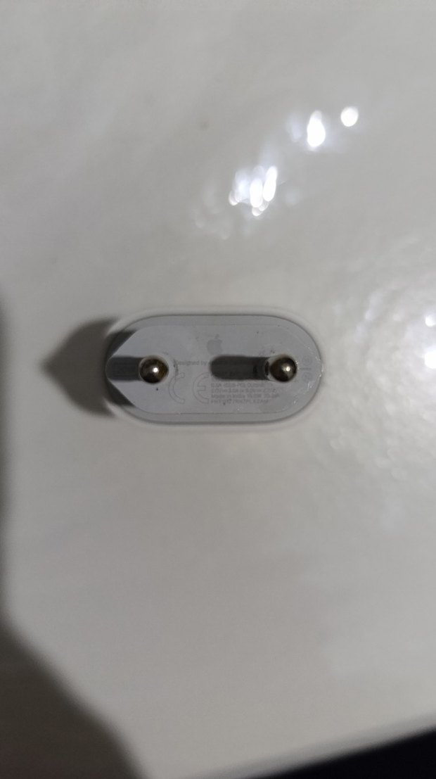 Beyaz Telefon Şarj Adaptörü - Görsel 4