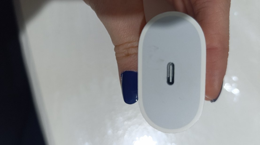 Beyaz Telefon Şarj Adaptörü - Görsel 3