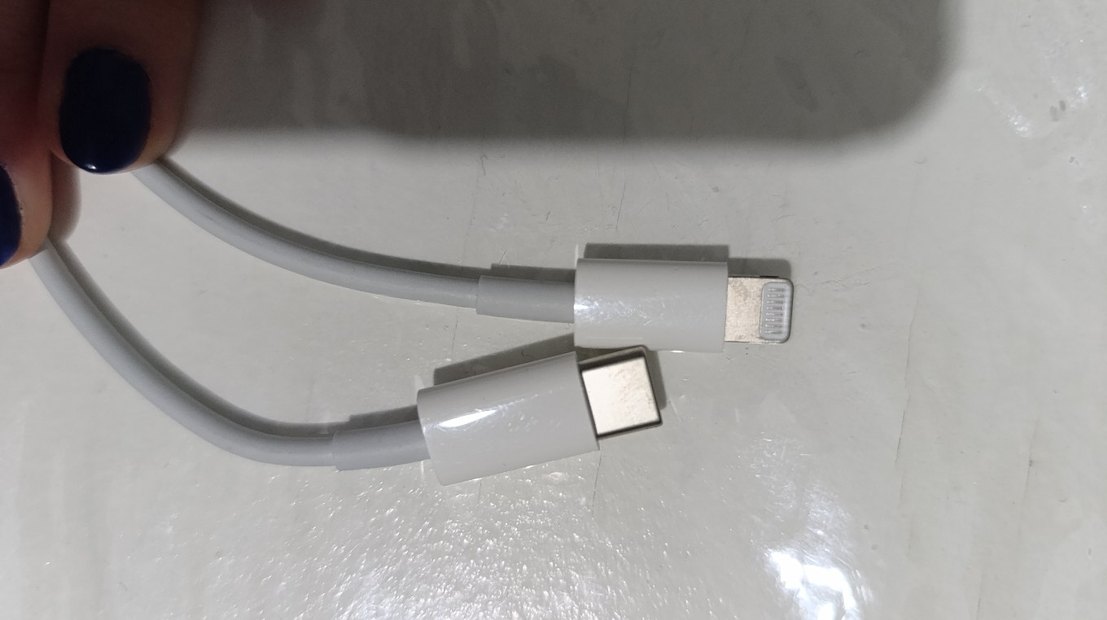 Gri USB-C'den Lightning'e Telefon Şarj Kablosu - Görsel 2