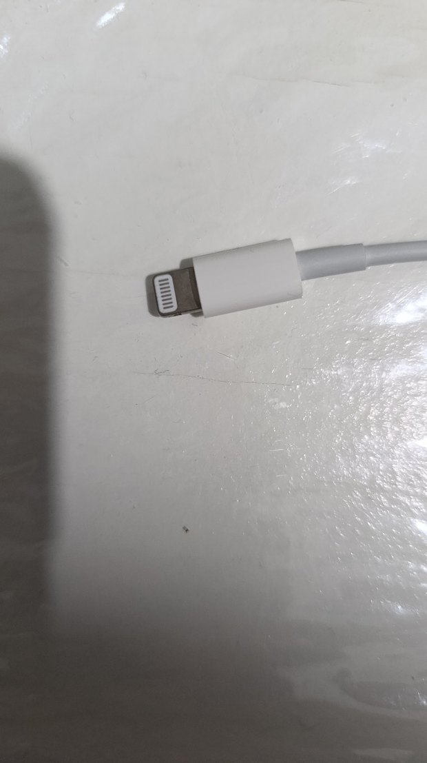 Gri USB-C'den Lightning'e Telefon Şarj Kablosu - Görsel 3