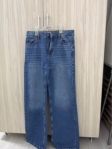 Stradivarius Taşlı kot pantolon