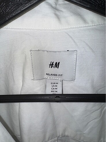 m Beden beyaz Renk H&M Marka bol kesim gömlek
