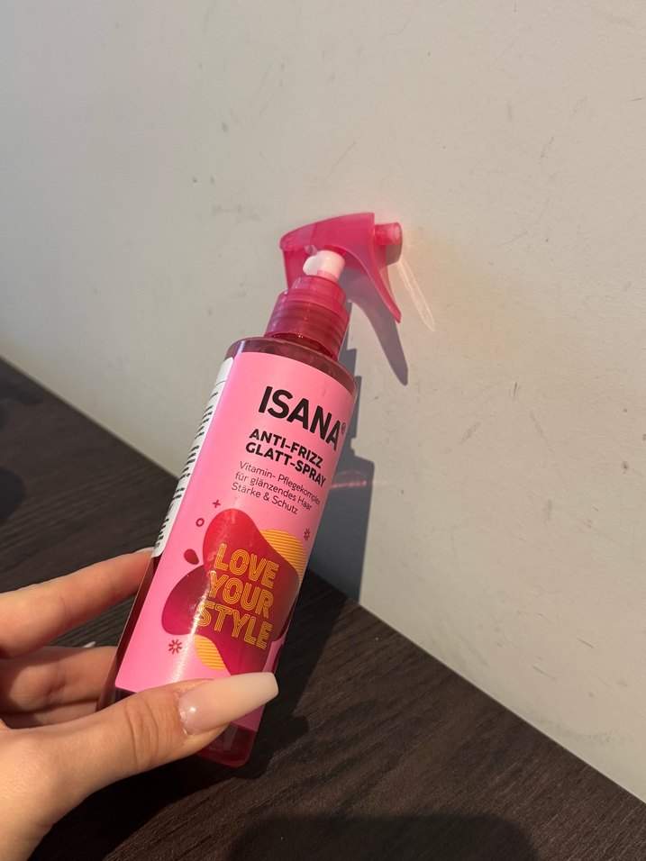 ISANA Anti-Frizz Saç Spreyi - Görsel 3