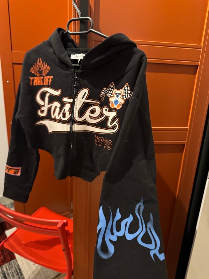 Kadın Siyah Kapüşonlu Fermuarlı Sweatshirt - Görsel 4