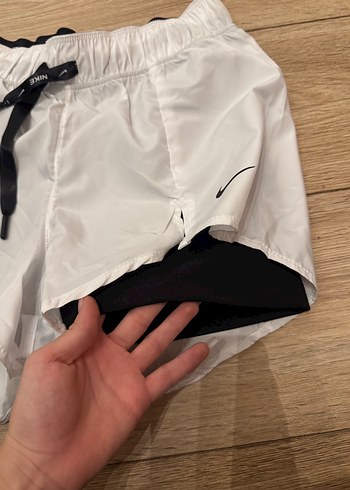 s Beden beyaz Renk Nike Beyaz Mini Spor Şort