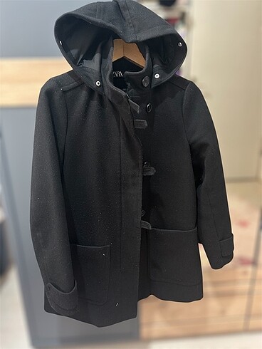 ZARA MONT