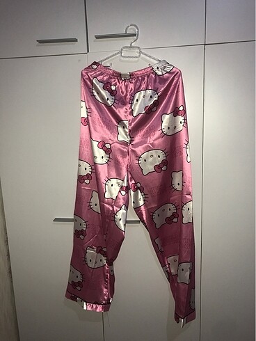 xl Beden pembe Renk Hellokıttıy saten pijama takımı