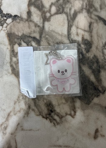 Straykids hyunjin charm