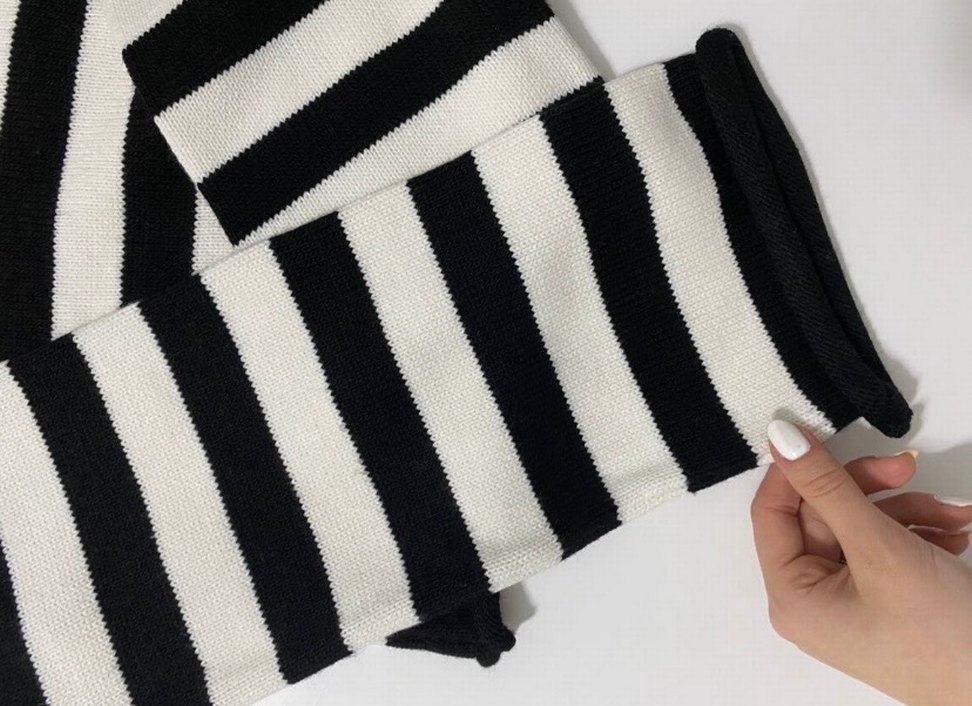 Kadın Siyah Beyaz Çizgili Triko Kazak - Görsel 4