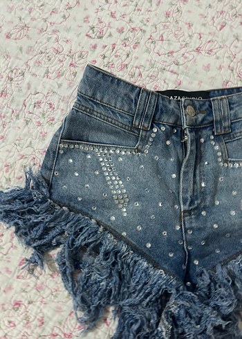 Payet Detaylı Kadın Kot Şort taşlı - Görsel 4