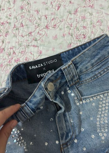 Payet Detaylı Kadın Kot Şort taşlı - Görsel 6