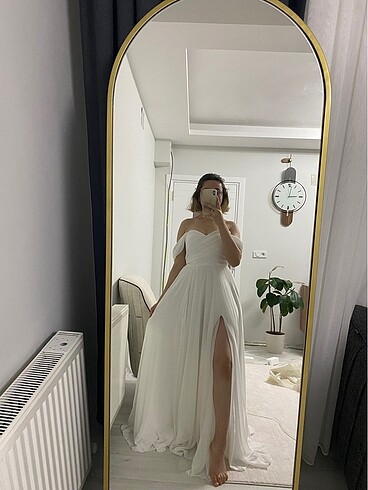 Dış çekim elbisesi