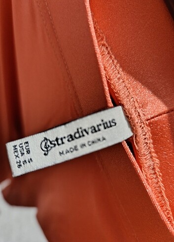 Stradivarius parlak kumaş tayt - Görsel 3