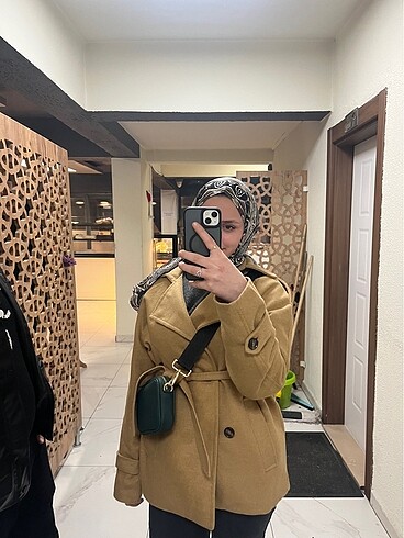 LC Waikiki Kısa kaşe kaban