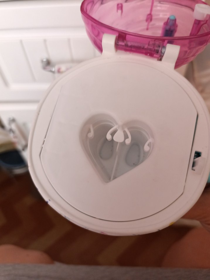 Renkli Barbie supriz bardak - Görsel 2