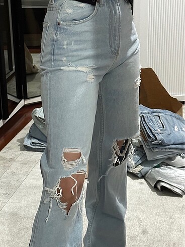 Zara yırtık jean
