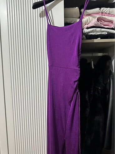 Bershka Elbise