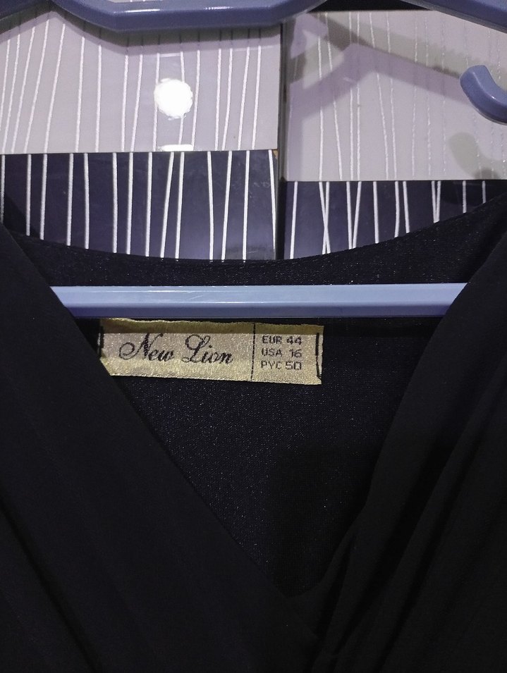 Siyah V Yaka Midi Drapeli Kadın Elbise - Görsel 2