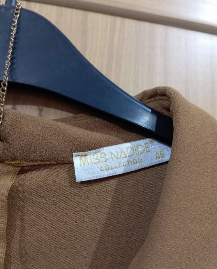 Bej Uzun Kollu Düğmeli Kadın Tunik - Görsel 2