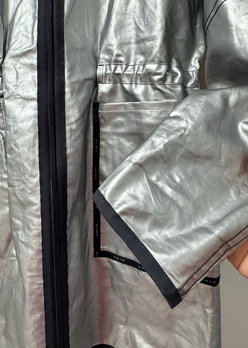 Gri Metalik Midi Boy Kadın Yağmurluk - Görsel 8