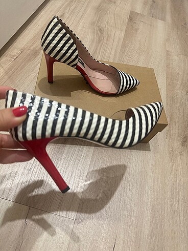 DERİNET Stiletto