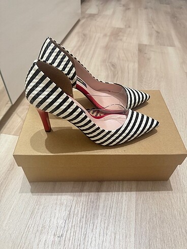 Diğer DERİNET Stiletto