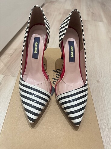 36 Beden kırmızı Renk DERİNET Stiletto