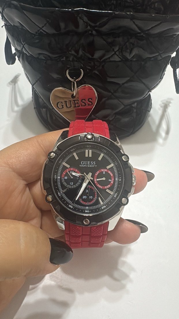 GUESS unisex Biker Stil Kırmızı Saat - Görsel 3